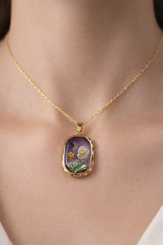 A Modern Heirloom in Gold.