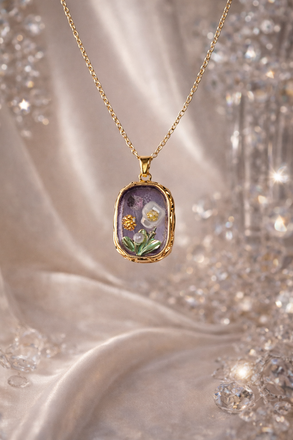 A Modern Heirloom in Gold.